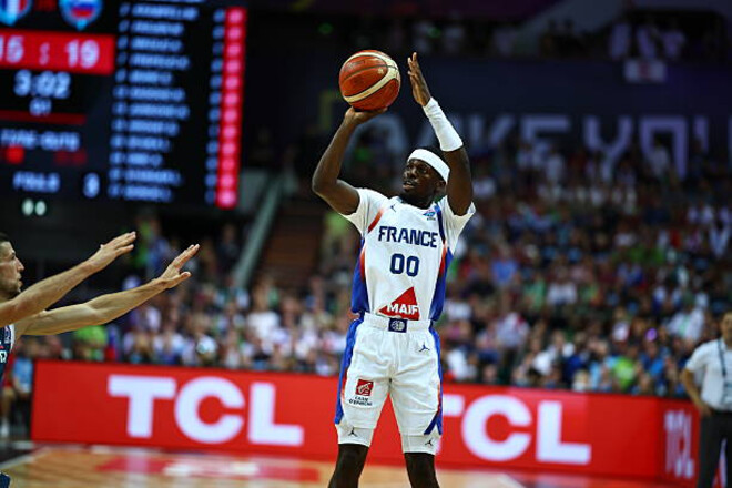 Франциско став рекордсменом збірної Франції у XXI столітті  1