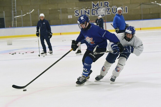 Швейцарія. Геройський постріл Мельниченка, прем'єрна шайба Шульги Швейцарія. Геройський постріл Мельниченка, прем'єрна шайба Шульги 1