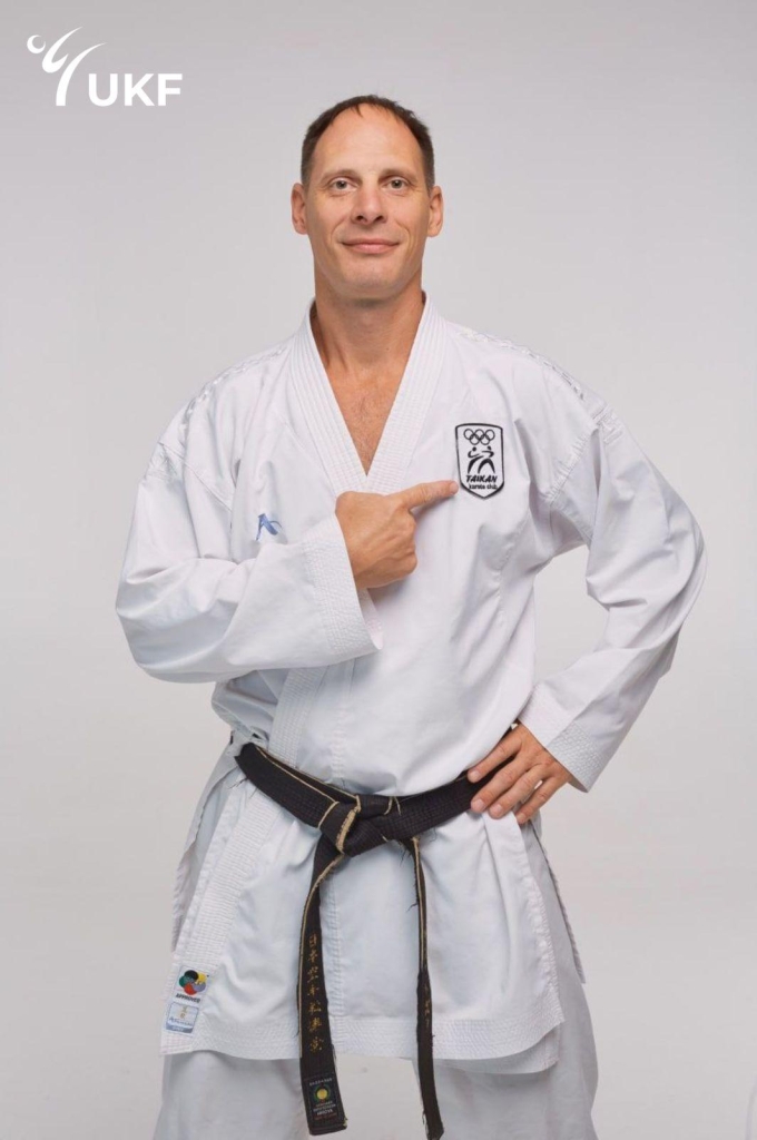 Василь Костюк фінансово підтримав призначення головного тренера дитячої збірної України з карате 2 Василь Костюк фінансово підтримав призначення головного тренера дитячої збірної України з карате