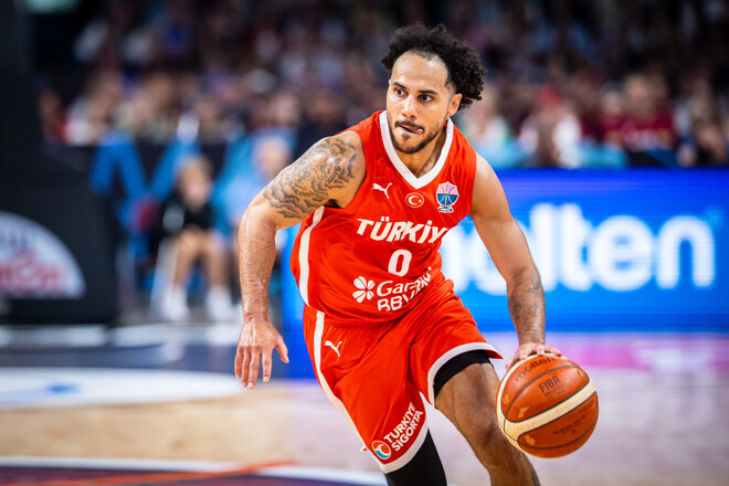 Євробаскет-2025. Латвії не допомогли домашні трибуни у грі з Туреччиною Євробаскет-2025. Латвії не допомогли домашні трибуни у грі з Туреччиною 1