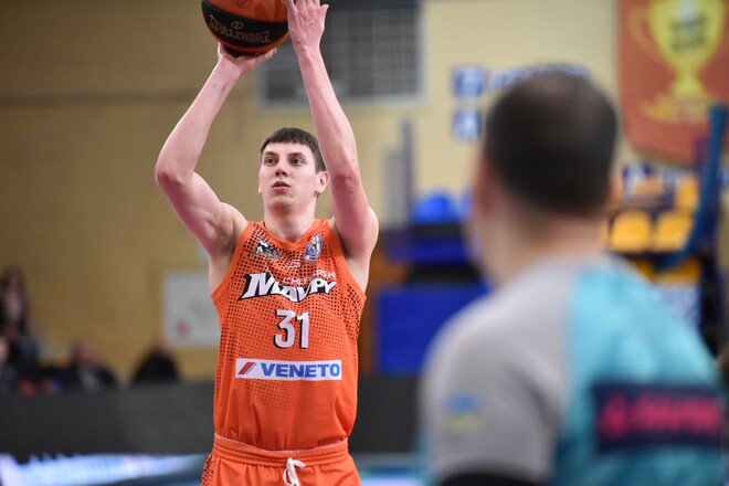 Черкаські Мавпи продовжили контракт із форвардом 1