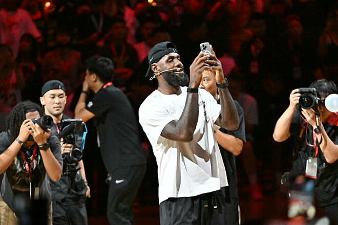 Леброн Джеймс назвав гравця, який домінував сильніше за Майкла Джордана 1