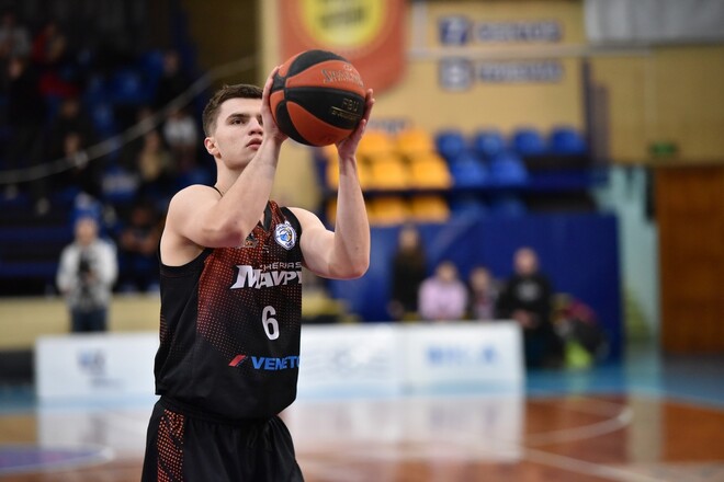 Назар ХОЛОД: «Хлопці прислухаються до підказок Агафонова» 1