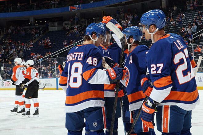 У НХЛ почалася передсезонка. Дві поразки Флориди, дебют топового новачка 1