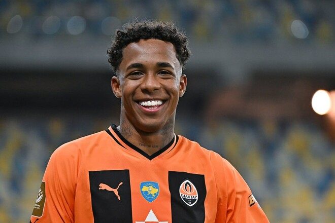 ВІДЕО. Емоції, драйв на полі та за межами. Шахтар попрощався з Кевіном 1