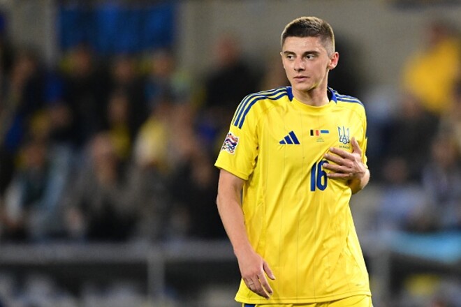 ВІДЕО. Три легіонери прибули до розташування збірної України в Польщі 1