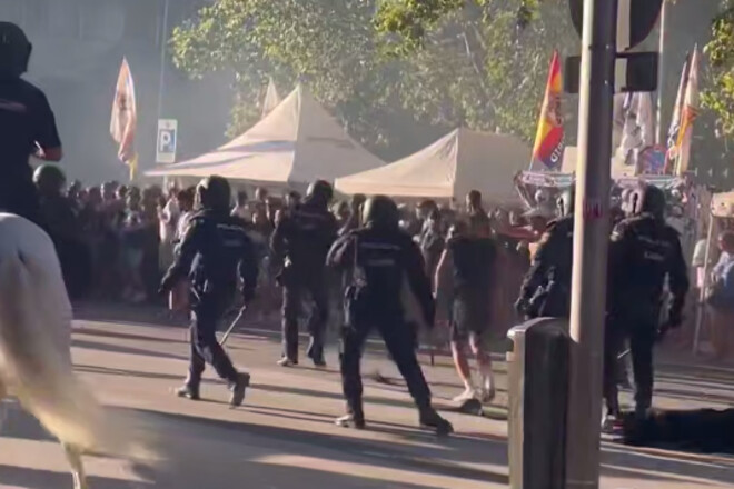 ВІДЕО. У Мадриді сталася бійка фанатів Реала і Марселя. Втрутилася поліція 1