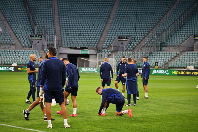 ВІДЕО. Збірна України вирушила на стадіон, де зіграє проти Франції 1