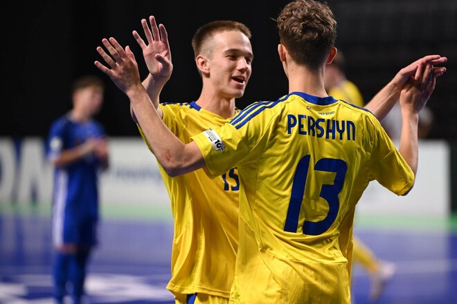 ВІДЕО. Збірні України та Португалії вийшли на передматчеву розминку 1