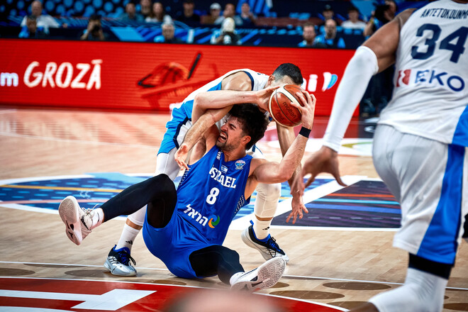 Євробаскет-2025. Дабл-дабл Адетокумбо вивів Грецію у чвертьфінал Євробаскет-2025. Дабл-дабл Адетокумбо вивів Грецію у чвертьфінал 1