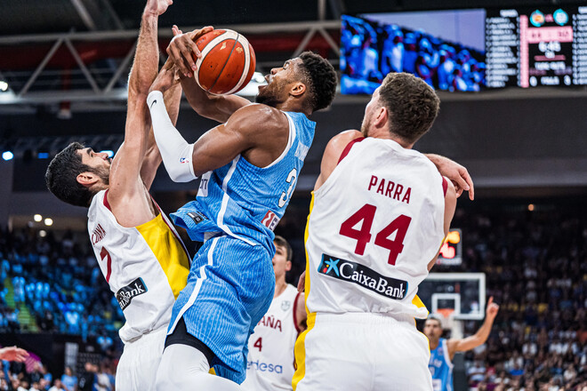 Євробаскет-2025. Грузія проходить далі. Іспанія програла Греції 1