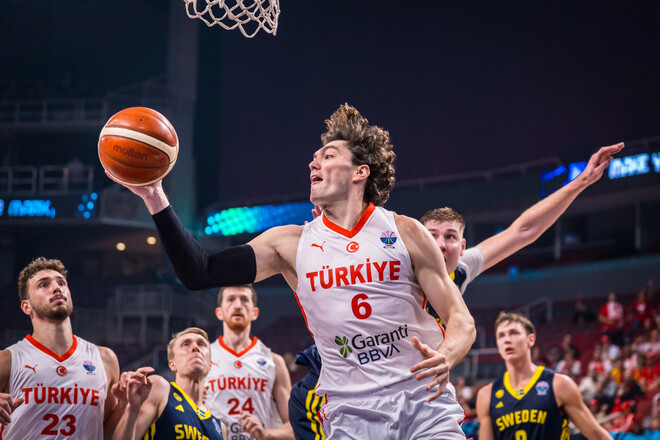 Євробаскет-2025. Туреччина програла три чверті шведам, але пройшла далі 1
