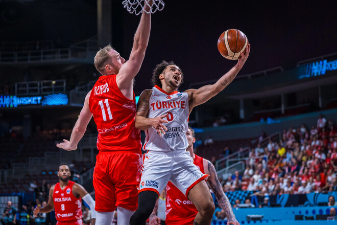 Євробаскет-2025. Туреччина впевнено перемогла Польщу і вийшла в півфінал 1