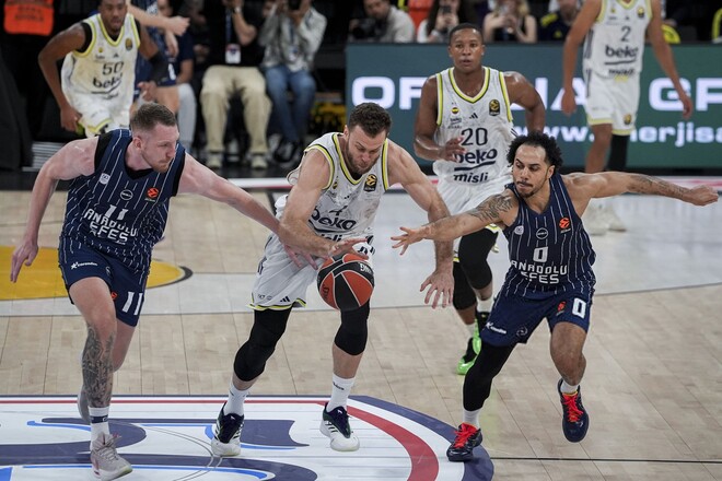 Фенербахче виграв дербі, Віртус, Олімпіакос і Париж розгромили суперників 1