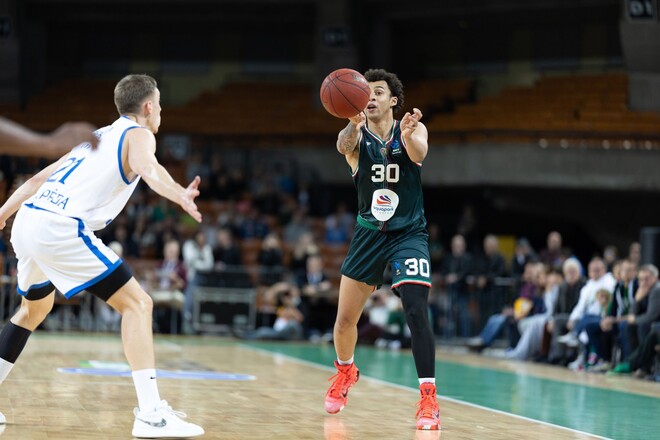 Ковляр та Санон зіграли за свої команди у єврокубку. Статистика українців Ковляр та Санон зіграли за свої команди у єврокубку. Статистика українців 1