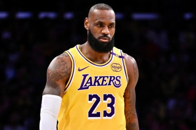 Леброн Джеймс пропустить старт тренувального табору 1
