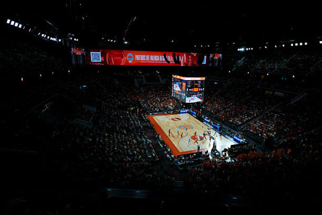 Матч Євроліги перебуває під загрозою зриву та може відбутися без глядачів 1