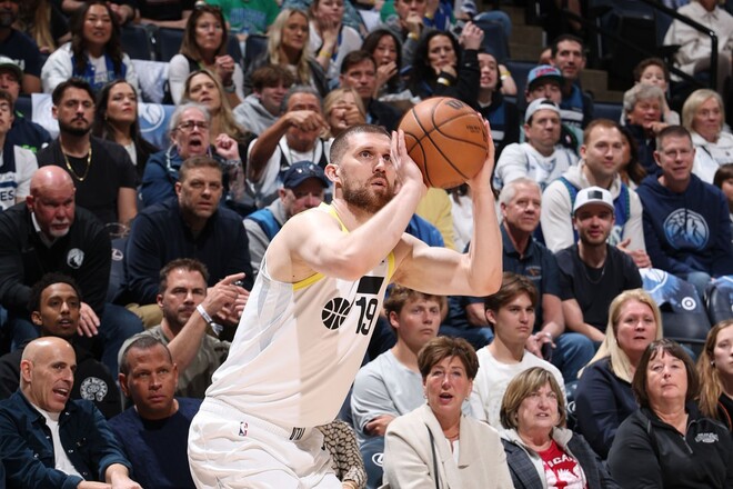 Михайлюк не врятував Юту від поразки, Шульга не грає та інші результати НБА 1