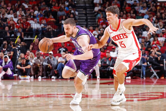 Михайлюк та Шульга зіграли в передсезонних матчах НБА: статистика українців 1