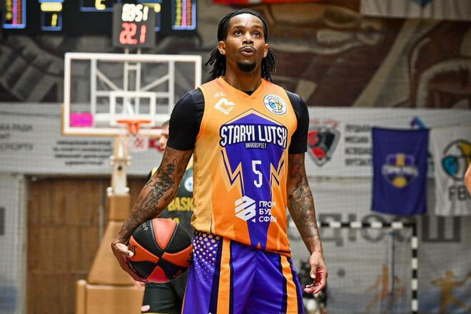 ОФІЦІЙНО. Бунт? Український клуб розірвав контракт з легіонером через війну ОФІЦІЙНО. Бунт? Український клуб розірвав контракт з легіонером через війну 1