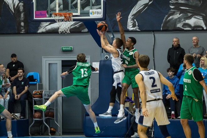 Розгромні перемоги Дніпра та Соколів, Рівне здолало в дербі Старий Луцьк 1