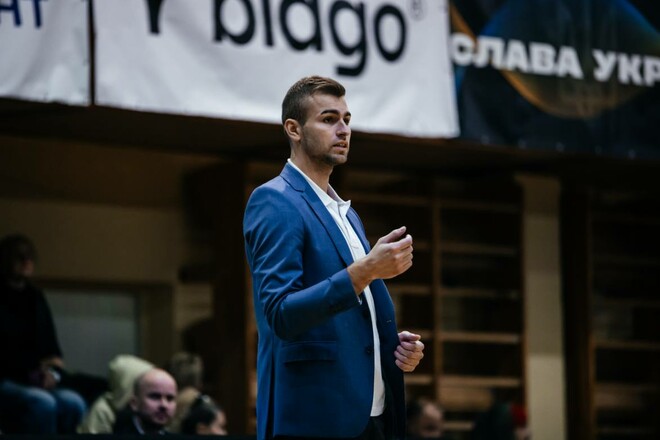 Тренер Старого Луцька про від'їзд американця: «Залишив клуб він сам» Тренер Старого Луцька про від'їзд американця: «Залишив клуб він сам» 1