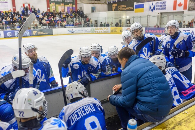 У гонитві за Кременчуком. Сокіл виграв на своєму льоду 1
