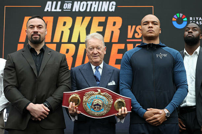 ВІДЕО. Бій за право вийти на Усика. Паркер і Вордлі провели дуель поглядів ВІДЕО. Бій за право вийти на Усика. Паркер і Вордлі провели дуель поглядів 1