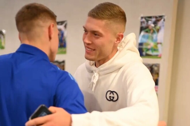 ВІДЕО. Ярмолюк та Довбик приїхали до розташування збірної України 1