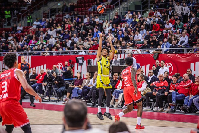 ВІДЕО. Маккабі vs Хапоель. Яскраве дербі Євроліги відбулося не в Тель-Авіві 1