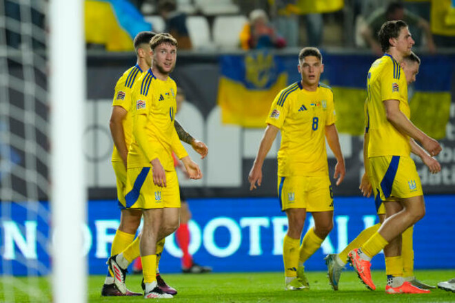 ВІДЕО. Миколенко та Маліновський прибули до табору збірної України 1