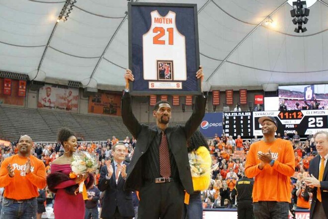 Відомий американський баскетболіст 90-х помер у Вашингтоні Відомий американський баскетболіст 90-х помер у Вашингтоні 1