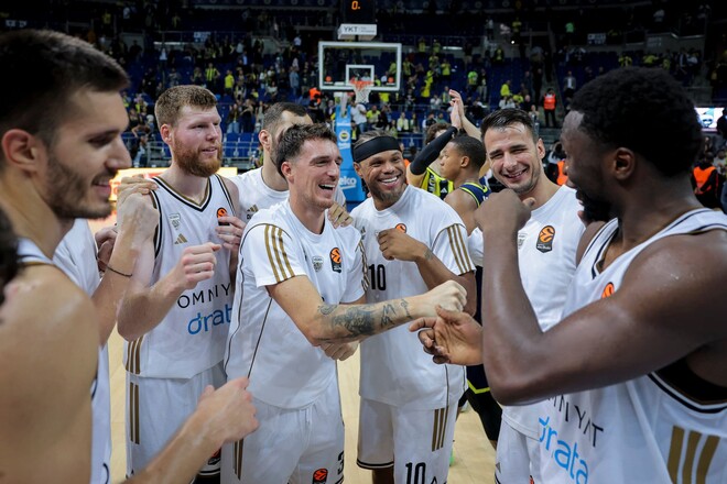 Євроліга: Гучна сенсація у Стамбулі та перша поразка Жальгіріса 1