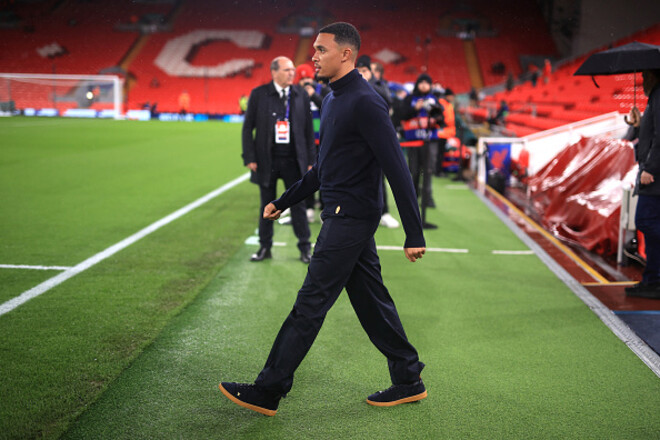 Фанати Ліверпуля освистали Трента перед матчем із Реалом на Енфілді Фанати Ліверпуля освистали Трента перед матчем із Реалом на Енфілді 1