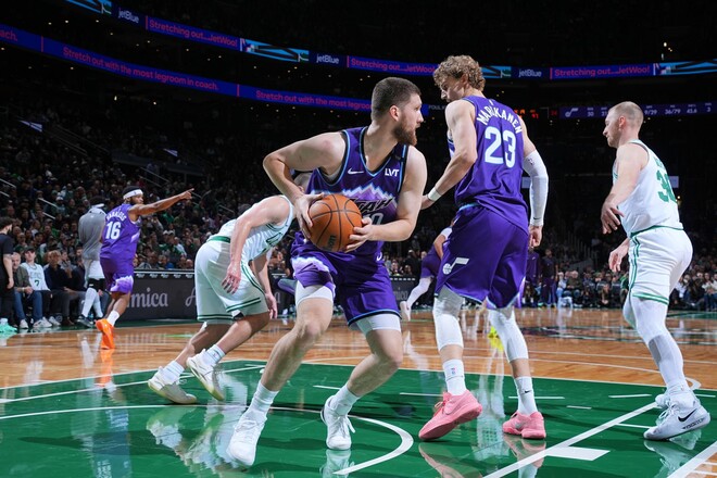 Михайлюк допоміг Юті перемогти Бостон та інші результати НБА 1