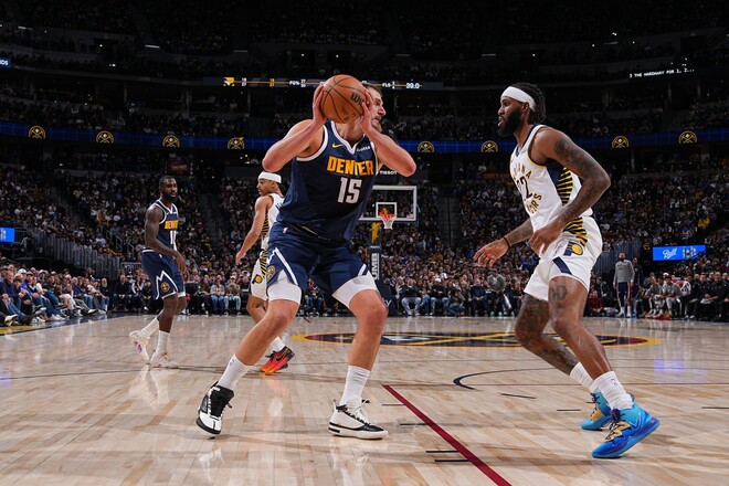 НБА: Падіння Чикаго, трипл-дабл Йокича та перемога Сан-Антоніо 1