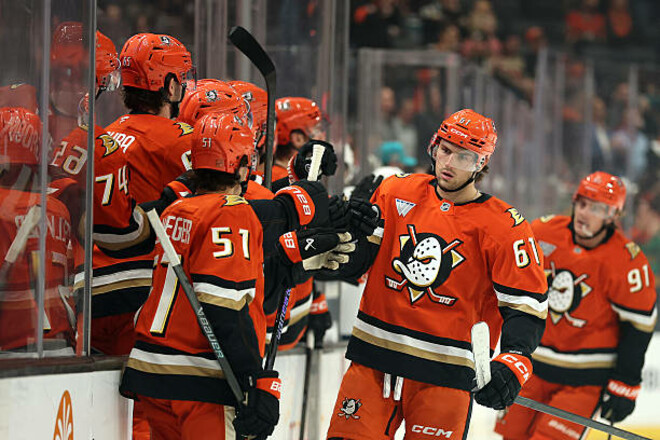 НХЛ. 7 шайб Анахайма з хет-триком, перемоги Вегаса, Бостона і Колорадо 1