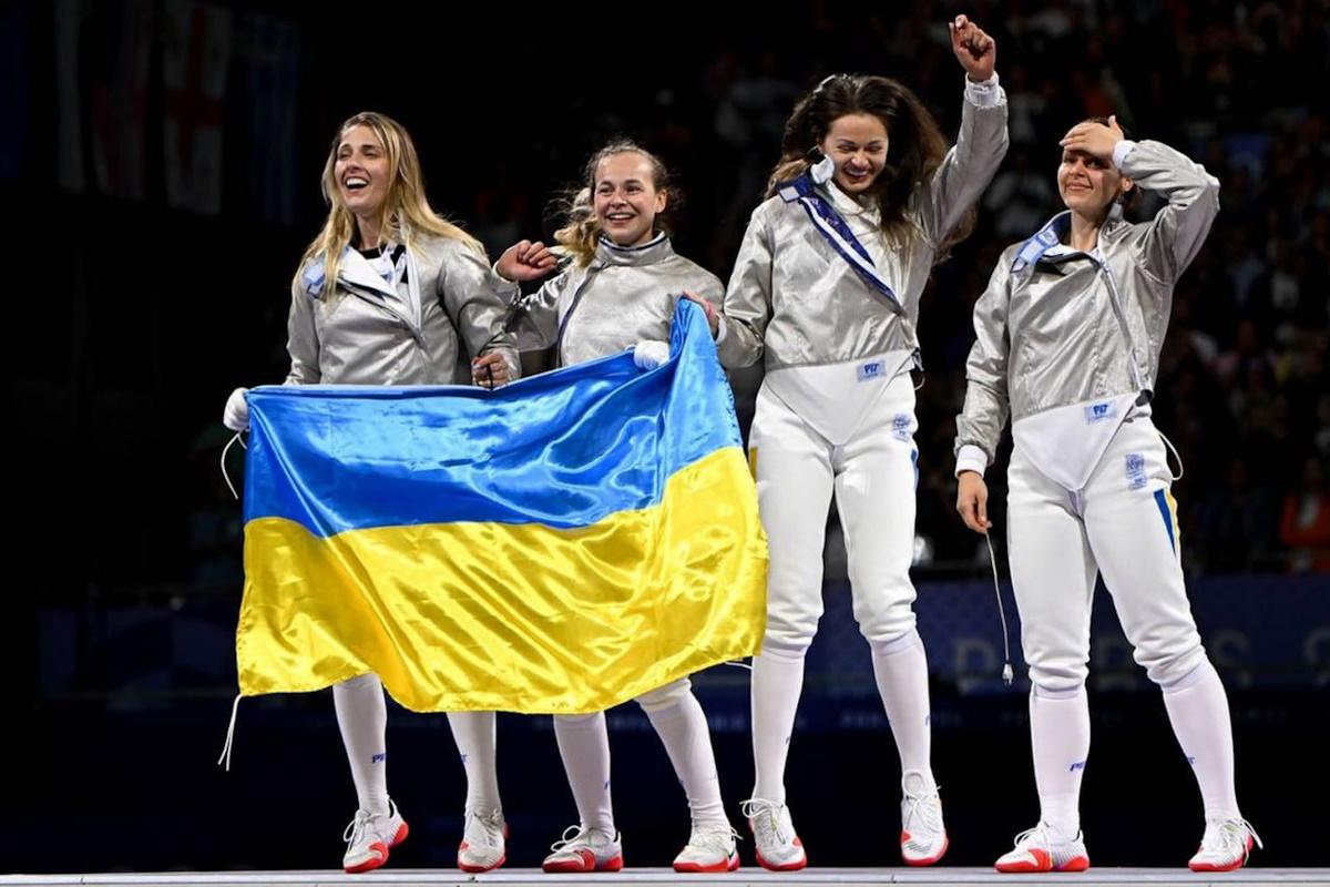 "Під час привітання супротивників ми вигукували: "Слава – Україні! Героям – слава!", щоб почула вся зала", - олімпійська чемпіонка Аліна Комащук 1 Шаблістки з України на Олімпіаді / фото НОК України