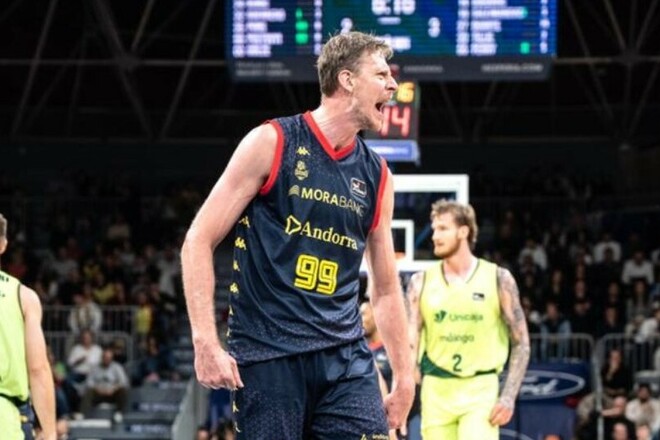 Пустовий один із кращих. Андорра сенсаційно розгромила Унікаху 1