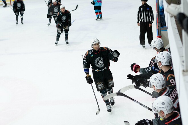 Важка гра чемпіона. Кременчук і Одещина провели яскравий матч з 8 шайбами 1