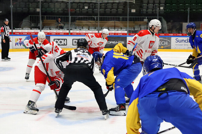 Закинули 5 шайб. Молодіжна збірна України обіграла Польщу 1