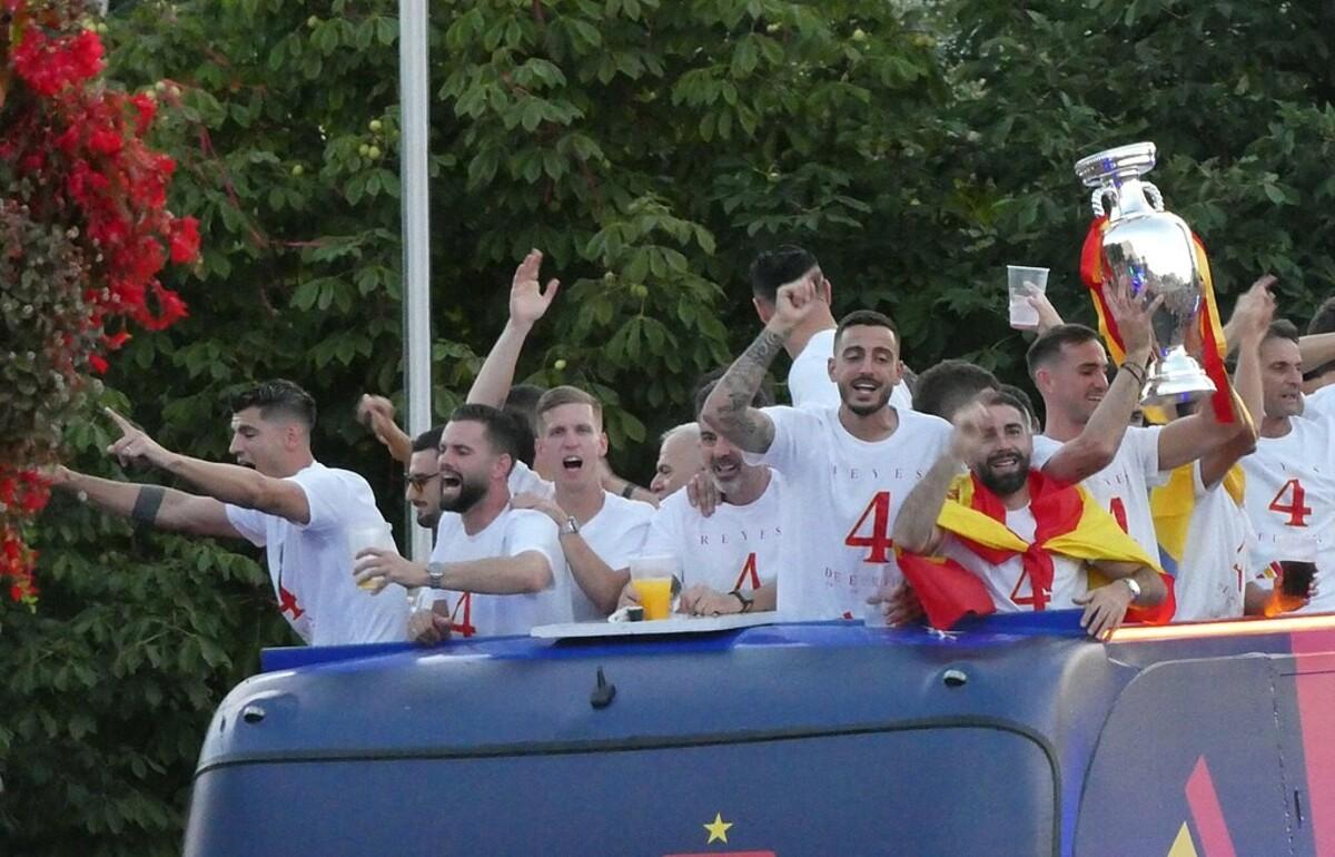 Іфото Вікіпедія