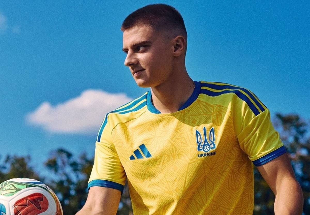 З повагою до історії: представлено нову форму збірної України з футболу (фото)