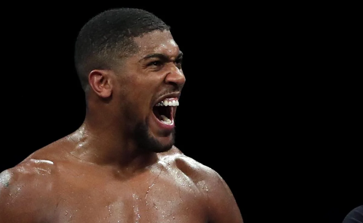 Водієві автомобіля Ентоні Джошуа висунуто звинувачення після смертельної ДТП у Нігерії