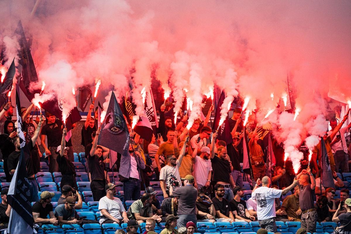 "Динамо" та "Спецпідрозділ Тимура" ГУР МО України зіграли благодійний матч