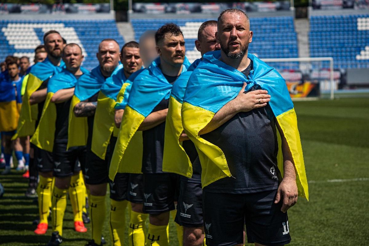 "Динамо" та "Спецпідрозділ Тимура" ГУР МО України зіграли благодійний матч